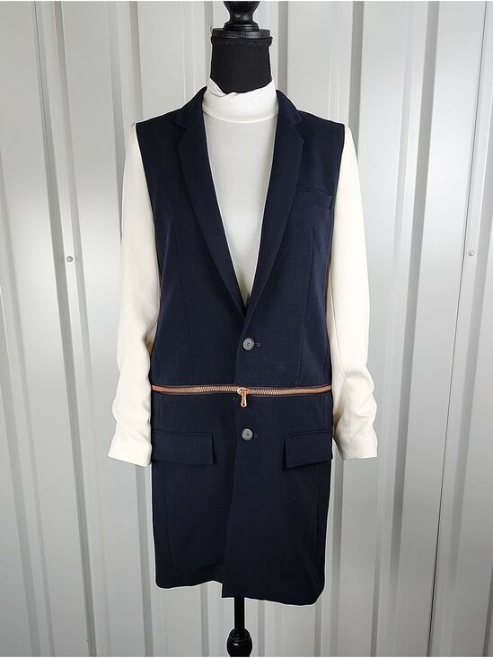 Muller of Yoshiokubo Jackets & Blazers - Muller Of Yoshiokubo Navy Convertible Blazer Sz EU38 US6 Tailored Futuristic EUC